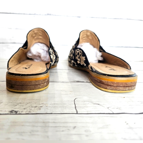 Montana West Black & Ivory Cream Embroidered Rhinestone Mules Flats Shoes - Picture 11 of 16